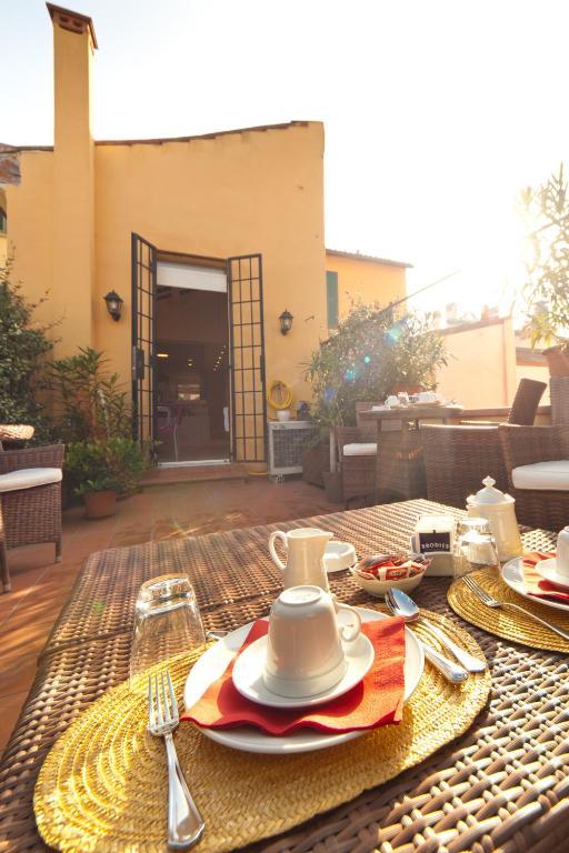 Palazzo Trevi Charming House Bed and Breakfast Bologna Esterno foto