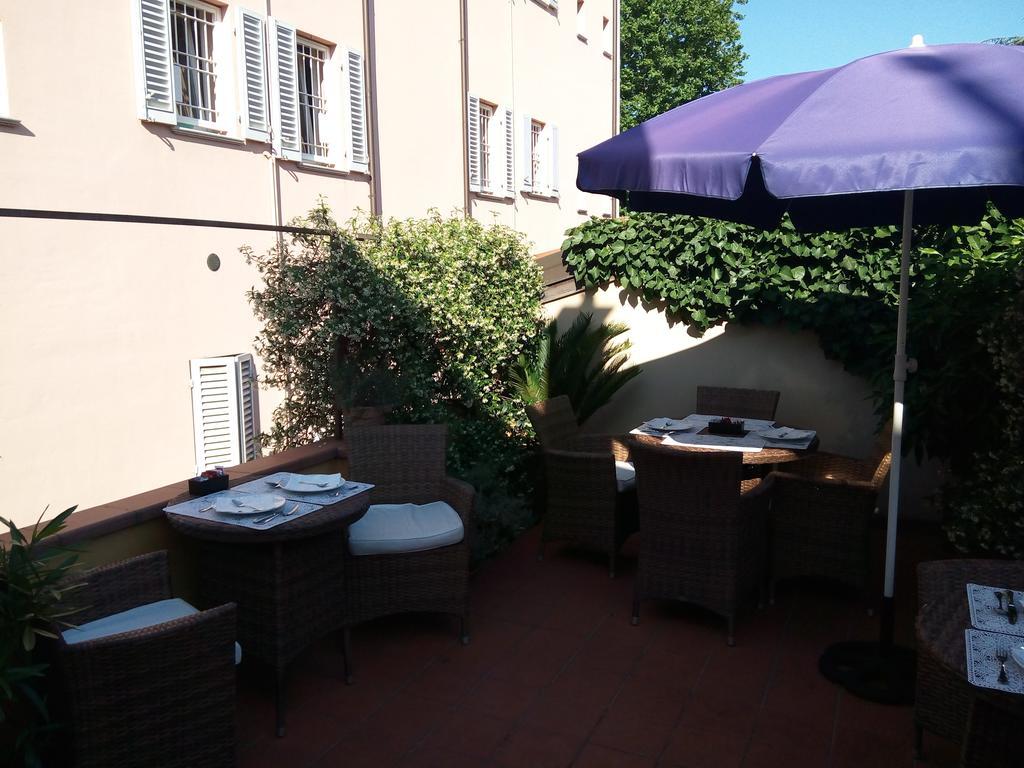 Palazzo Trevi Charming House Bed and Breakfast Bologna Esterno foto