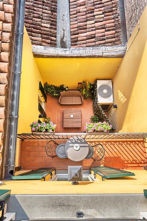 Palazzo Trevi Charming House Bed and Breakfast Bologna Esterno foto