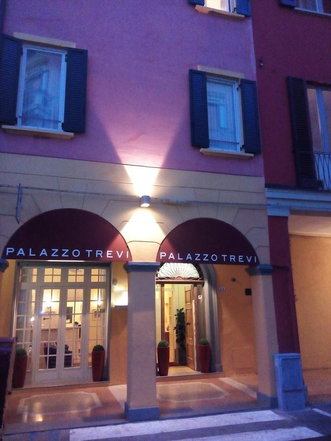 Palazzo Trevi Charming House Bed and Breakfast Bologna Esterno foto