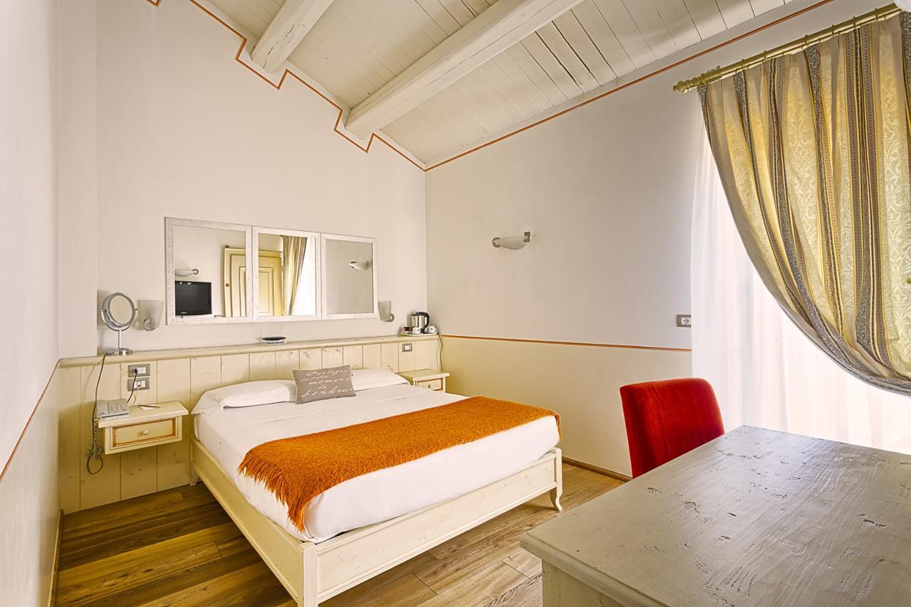 Palazzo Trevi Charming House Bed and Breakfast Bologna Esterno foto