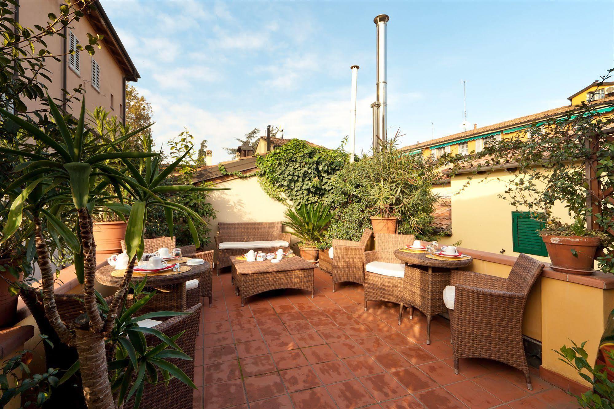 Palazzo Trevi Charming House Bed and Breakfast Bologna Esterno foto