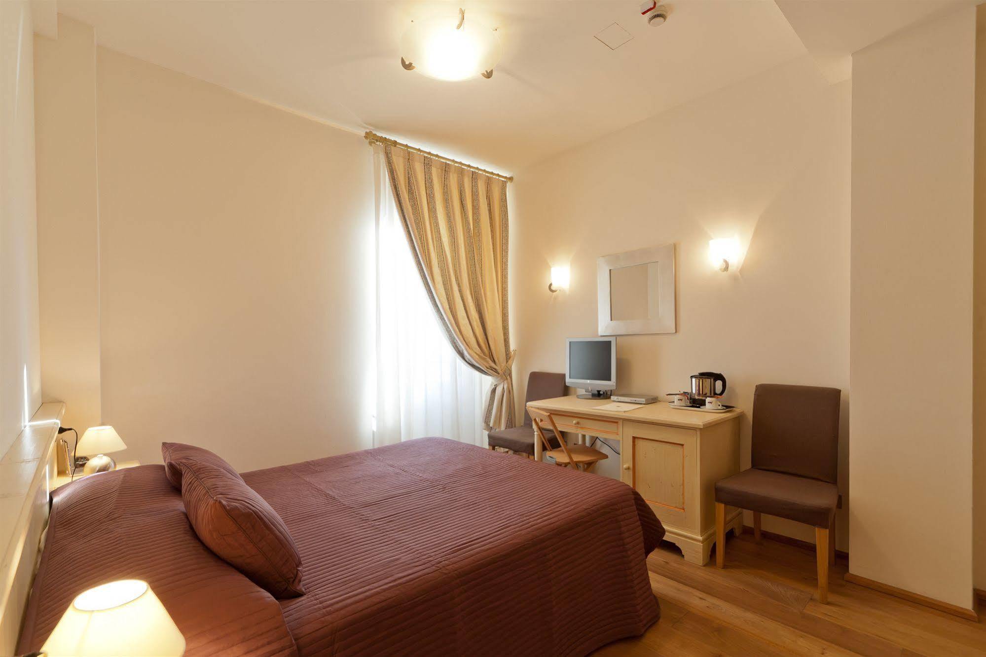 Palazzo Trevi Charming House Bed and Breakfast Bologna Esterno foto