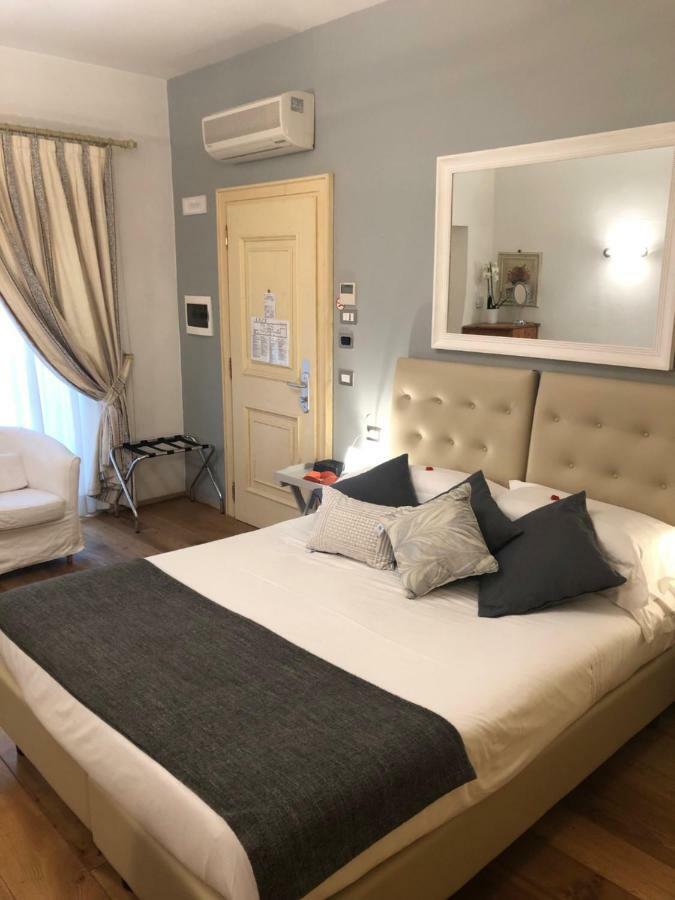 Palazzo Trevi Charming House Bed and Breakfast Bologna Esterno foto